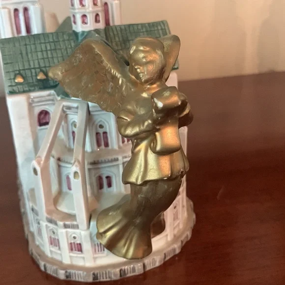 Fitz and Floyd Collectors Series  Places of Worship “Notre Dame Cathedral’ MINT! - Picture 3 of 4